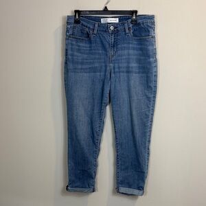 Levi’s Mid Rise Boyfriend Light Blue Ankle rolled cuff Jeans size 14